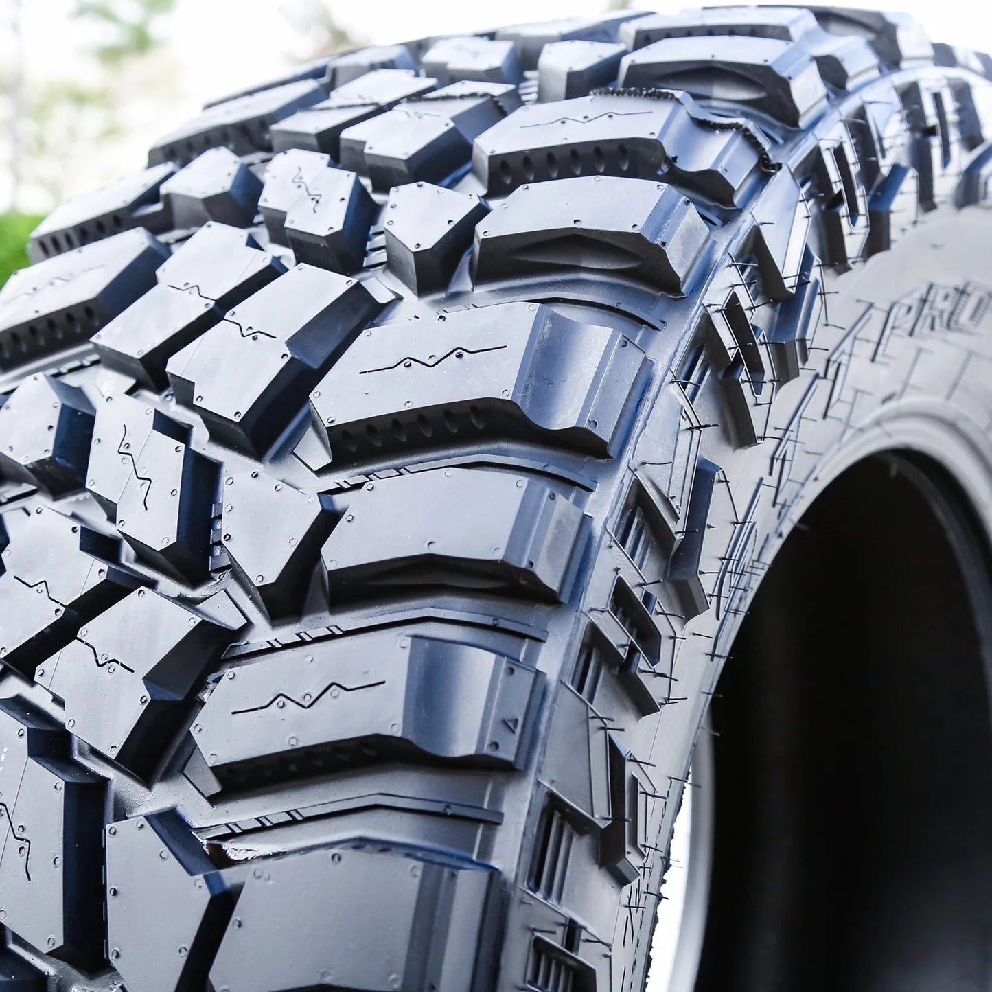 Pair of 2 (TWO) Cooper Discoverer STT Pro LT 37X13.50R22 Load E (10 Ply) MT M/T Mud Tires