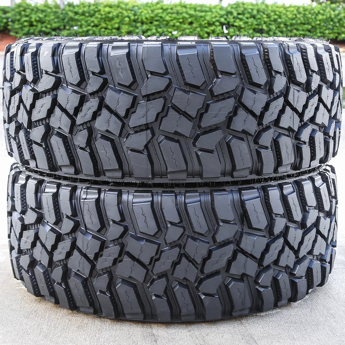 Pair of 2 (TWO) Cooper Discoverer STT Pro LT 37X13.50R22 Load E (10 Ply) MT M/T Mud Tires
